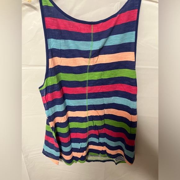 Old Navy Large tank top - Picture 2 of 2